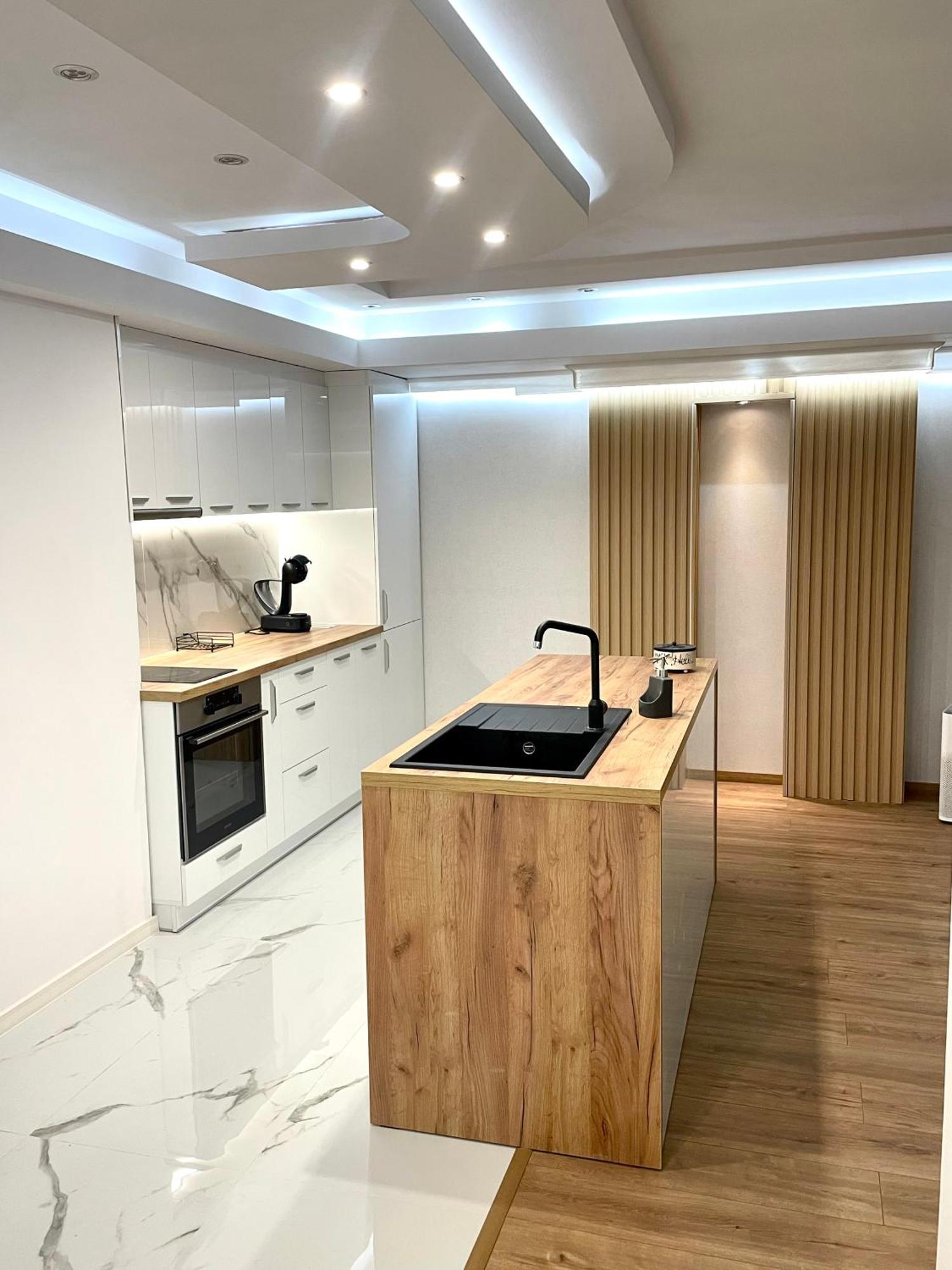 Sea Breeze Apartment Warna Exterior foto